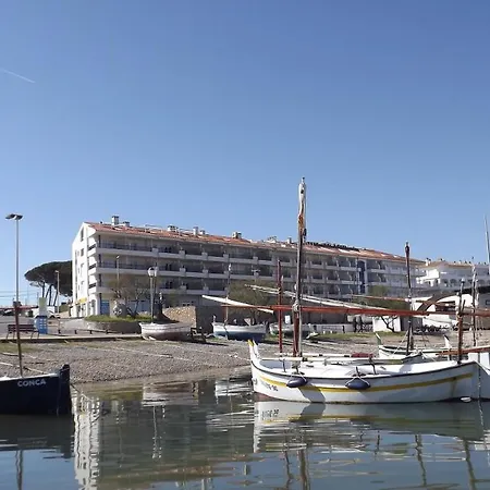 Apartaments Club Nautic L'Escala Exterior photo